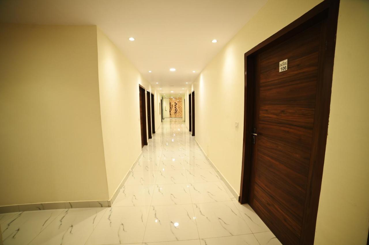 Ovel Hotel Ludhiana Zewnętrze zdjęcie